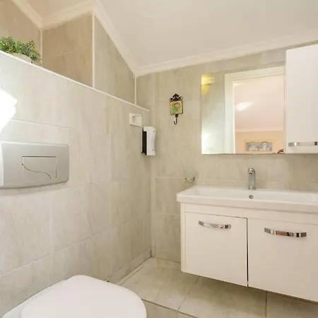 Villa Deniz Ve Doğa Manzaralı 4+2 Dilara *