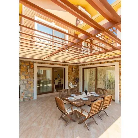 Deniz Ve Doğa Manzaralı 4+2 Dilara Villa Göcek